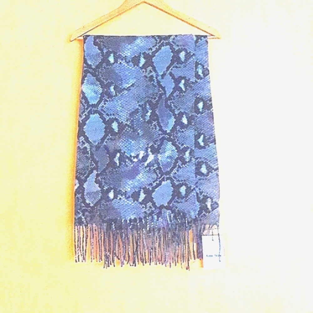 Python Fringe Blanket Scarf 6ft x 2.3 ft NWT Alex Max